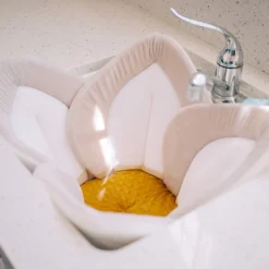 Blooming Bath x Babylist Lotus Baby Bath - Plush Sink Bather
