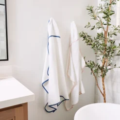 The Organic Hooded Towel