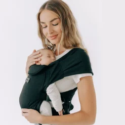 The Pearl Newborn Carrier