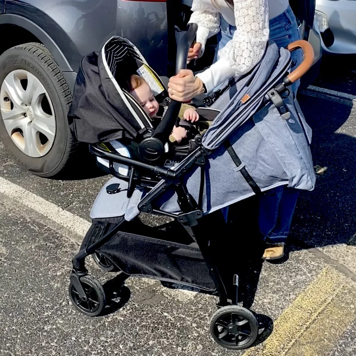 Tour/TwinV2/TrioV2 Car Seat Adapter - Graco & Chicco